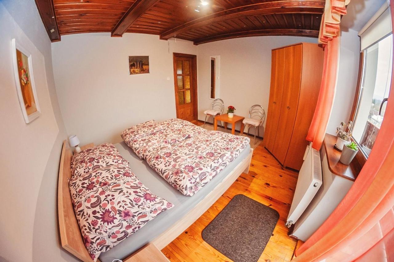 Za Gorami, Za Lasami Mysłakowice Exteriör bild
