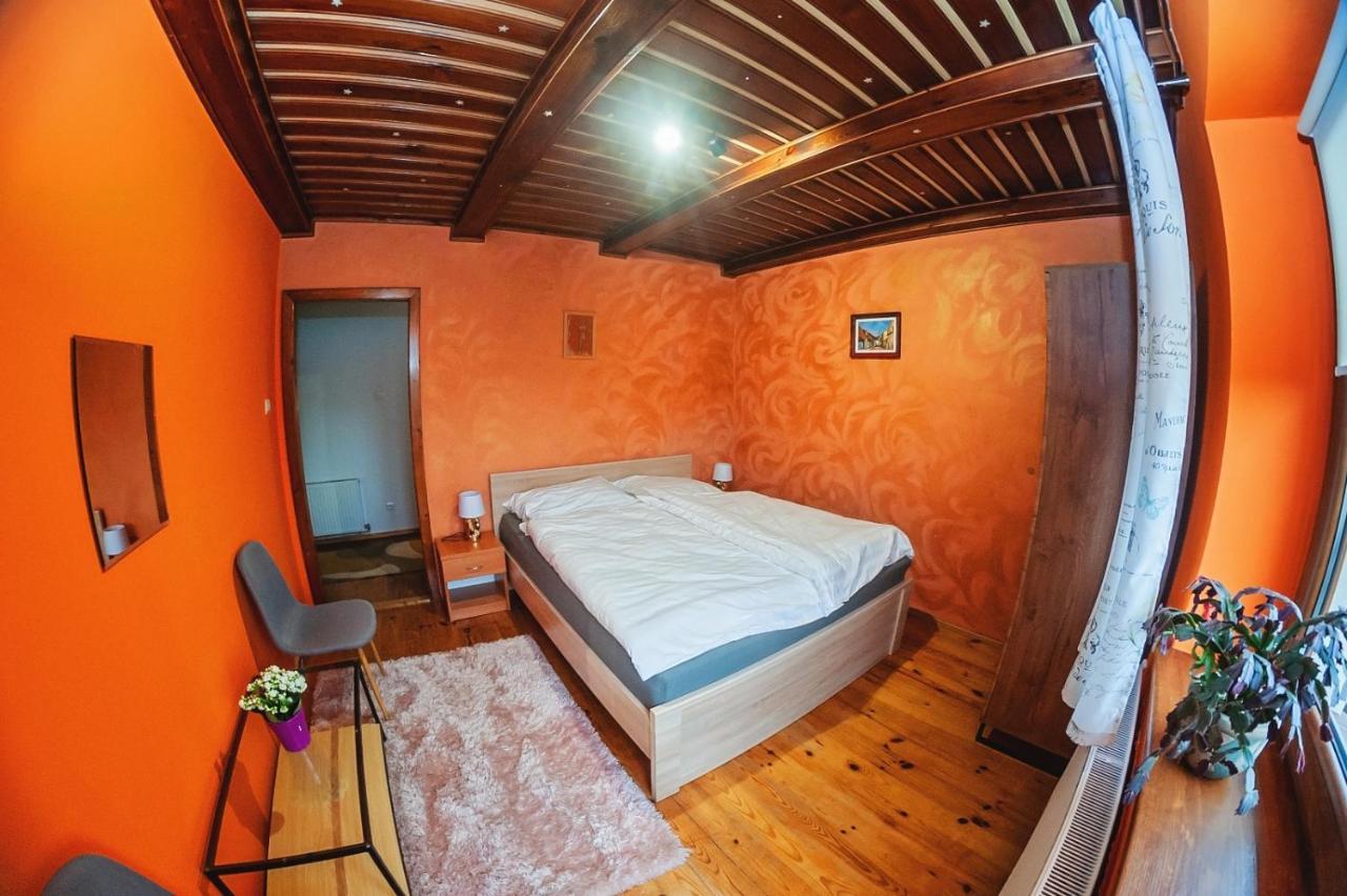 Za Gorami, Za Lasami Mysłakowice Exteriör bild