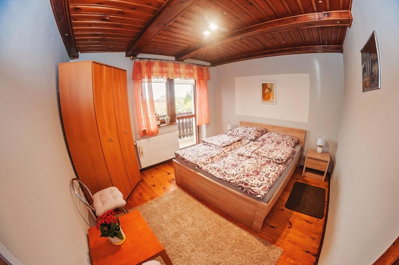 Za Gorami, Za Lasami Mysłakowice Exteriör bild